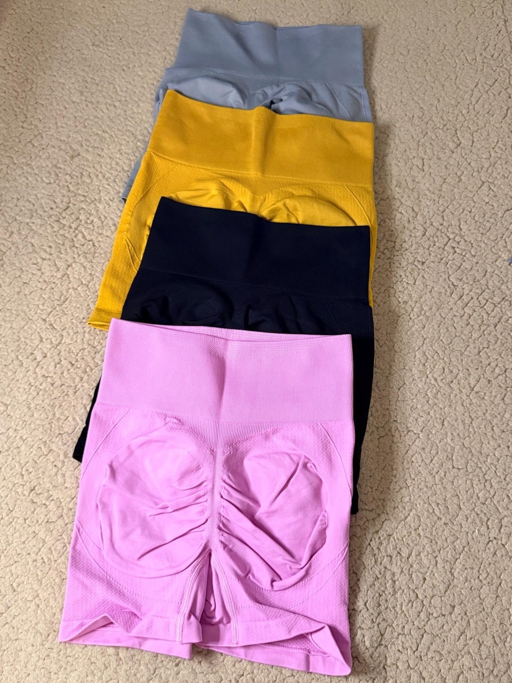 🤍New Women's High Waist Seamless Stretchy Butt Lifting Yoga Shorts Bundle🤍